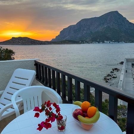 Pelagos Seafront Accommodation - George Myrties Екстер'єр фото