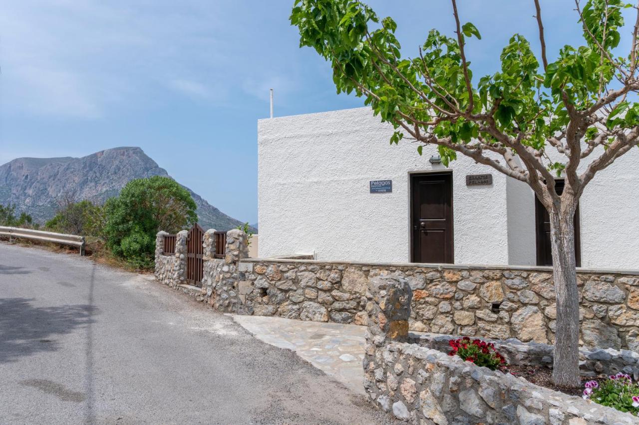 Pelagos Seafront Accommodation - George Myrties Екстер'єр фото