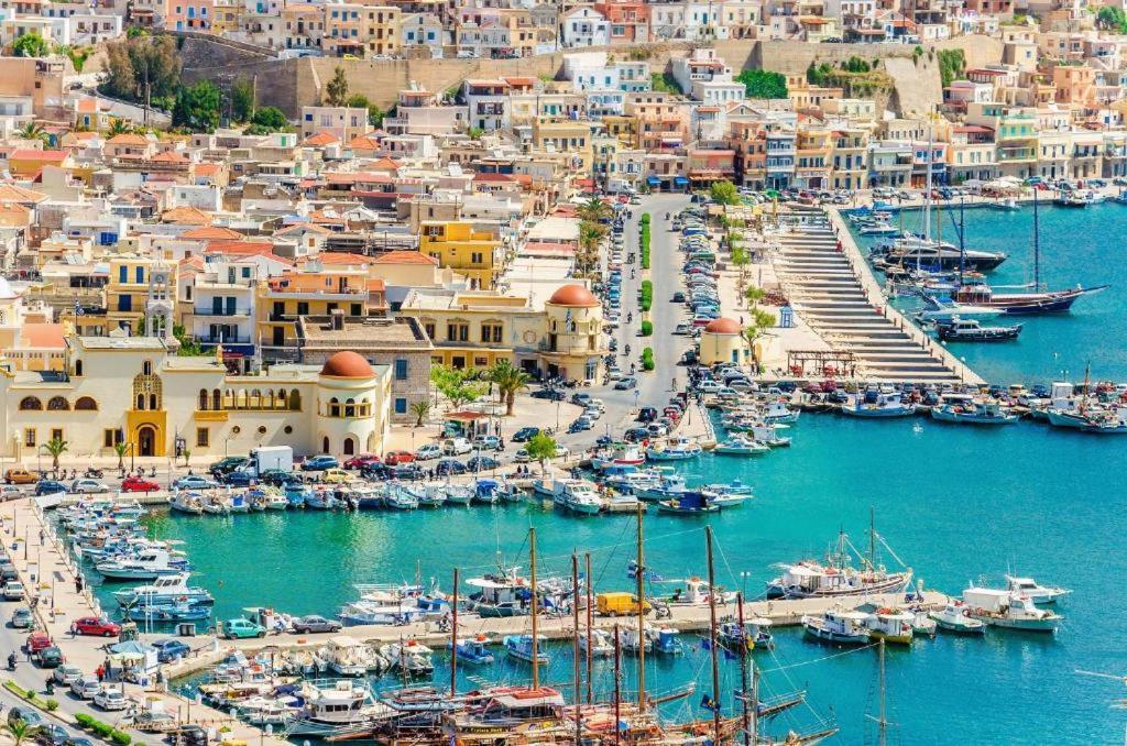 Pelagos Seafront Accommodation - George Myrties Екстер'єр фото